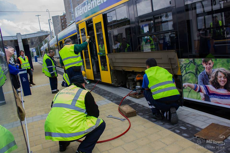 Illustration for article titled The World's Longest Tram Got A Bit Shorter After This Crash